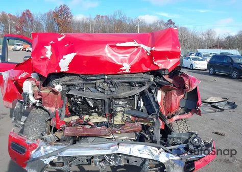 2021 Nissan Titan Sv 4X4 из США, поврежденный, VIN 1N6AA1ED1MN500144